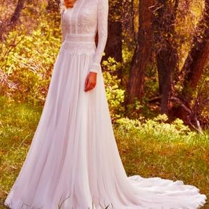 Maggie Sottero Dierdre in Ivory over Light Gold wedding dress size 4